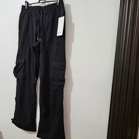 Lululemon Dance Studio Relaxed-Fit MR Cargo Pant - Black - W's Size M - LW5GILS - Picture 3 of 7